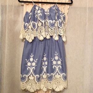 Beautiful lace dress W/ TAGS 🦋